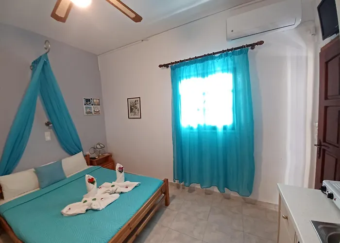 Evelina Beach Pension A Breath Away From The Black Beach Offer Plenty Of Accommodation Type To Suit Every Traveler\'S Needs-Economic Rooms-Thematic Rooms-Design Rooms-Kitchenette Rooms-Studios-Small Apartments