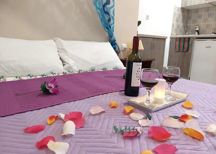 Evelina Beach Pension A Breath Away From The Black Beach Offer Plenty Of Accommodation Type To Suit Every Traveler\'S Needs-Economic Rooms-Thematic Rooms-Design Rooms-Kitchenette Rooms-Studios-Small Apartments