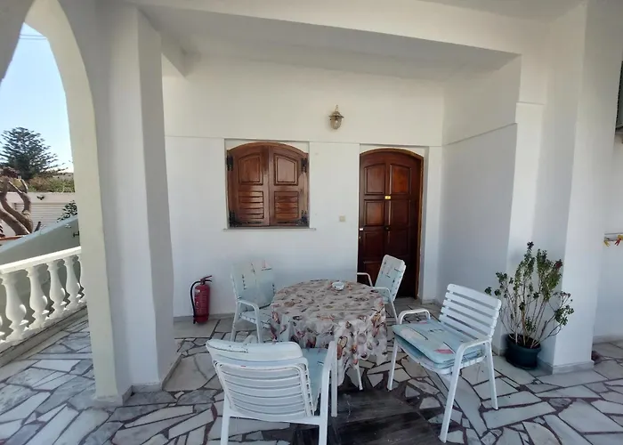 Evelina Beach Pension A Breath Away From The Black Beach Offer Plenty Of Accommodation Type To Suit Every Traveler\'S Needs-Economic Rooms-Thematic Rooms-Design Rooms-Kitchenette Rooms-Studios-Small Apartments