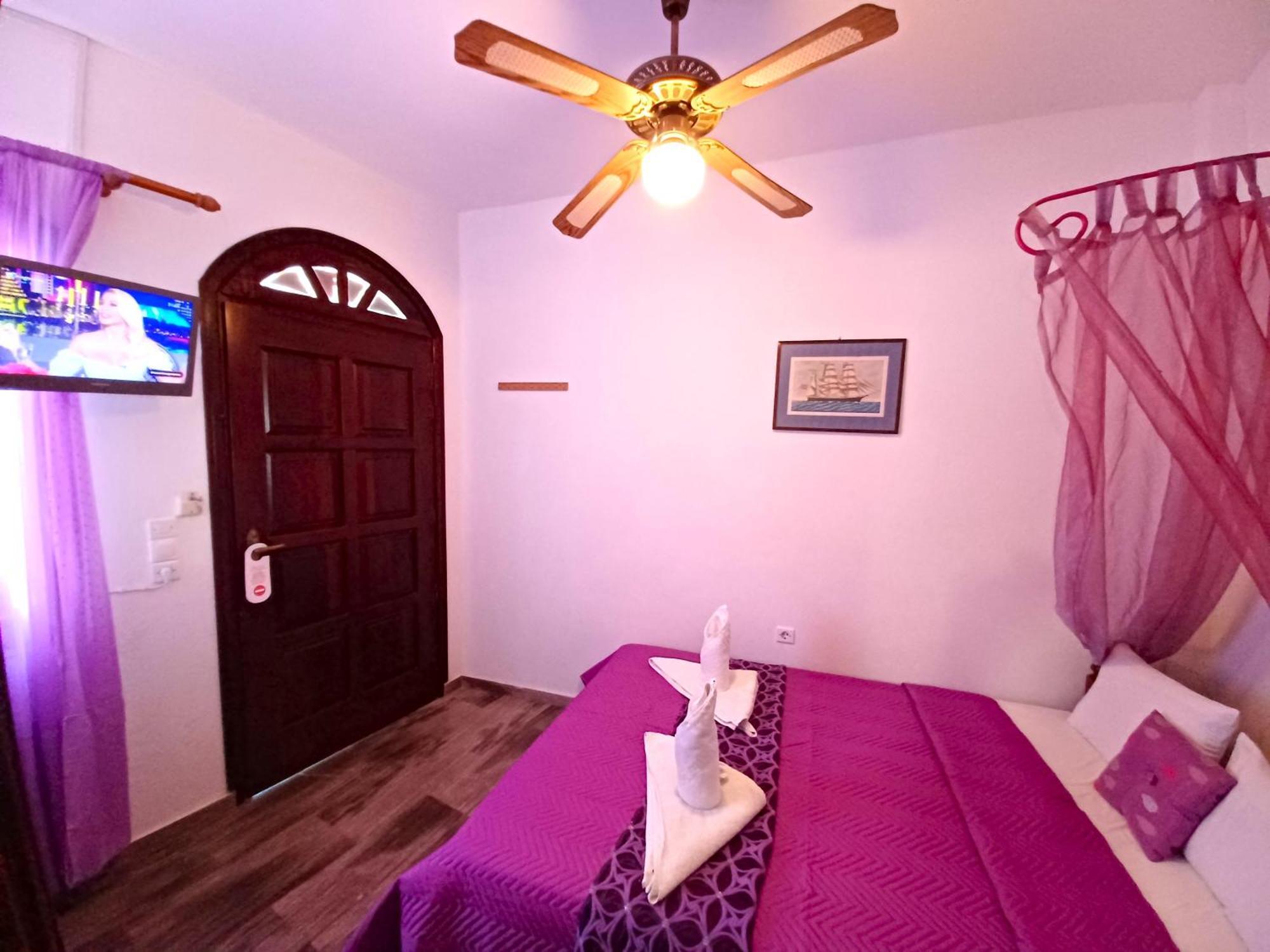 Evelina A Breath Away From The Black Offer Plenty Of Type To Every Traveler's Needs-economic Rooms-thematic Rooms-design Rooms-kitchenette Rooms-studios-small Перисса