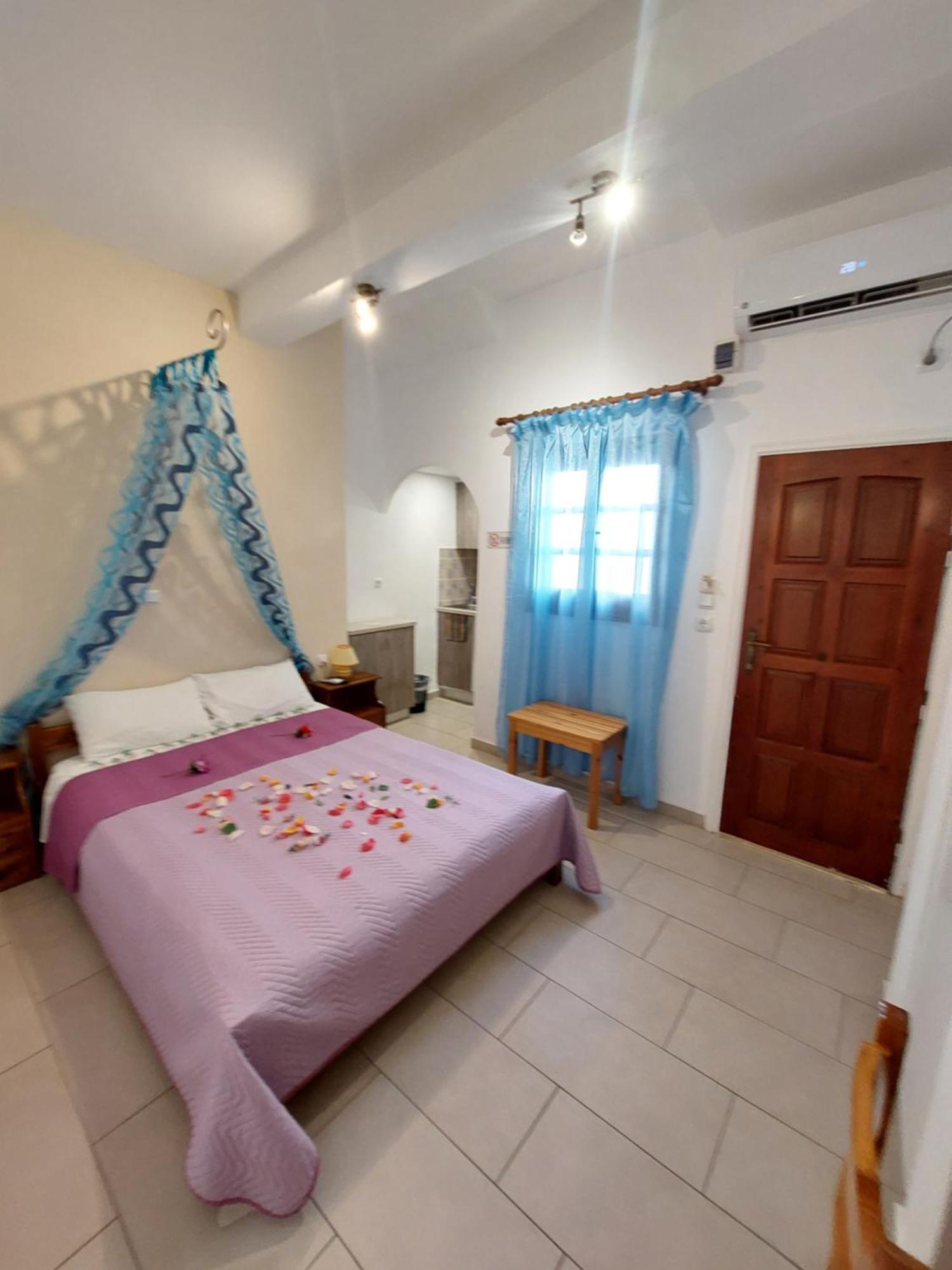 Maison d'hôtes Evelina A Breath Away From The Black Offer Plenty Of Type To Every Traveler's Needs-economic Rooms-thematic Rooms-design Rooms-kitchenette Rooms-studios-small *