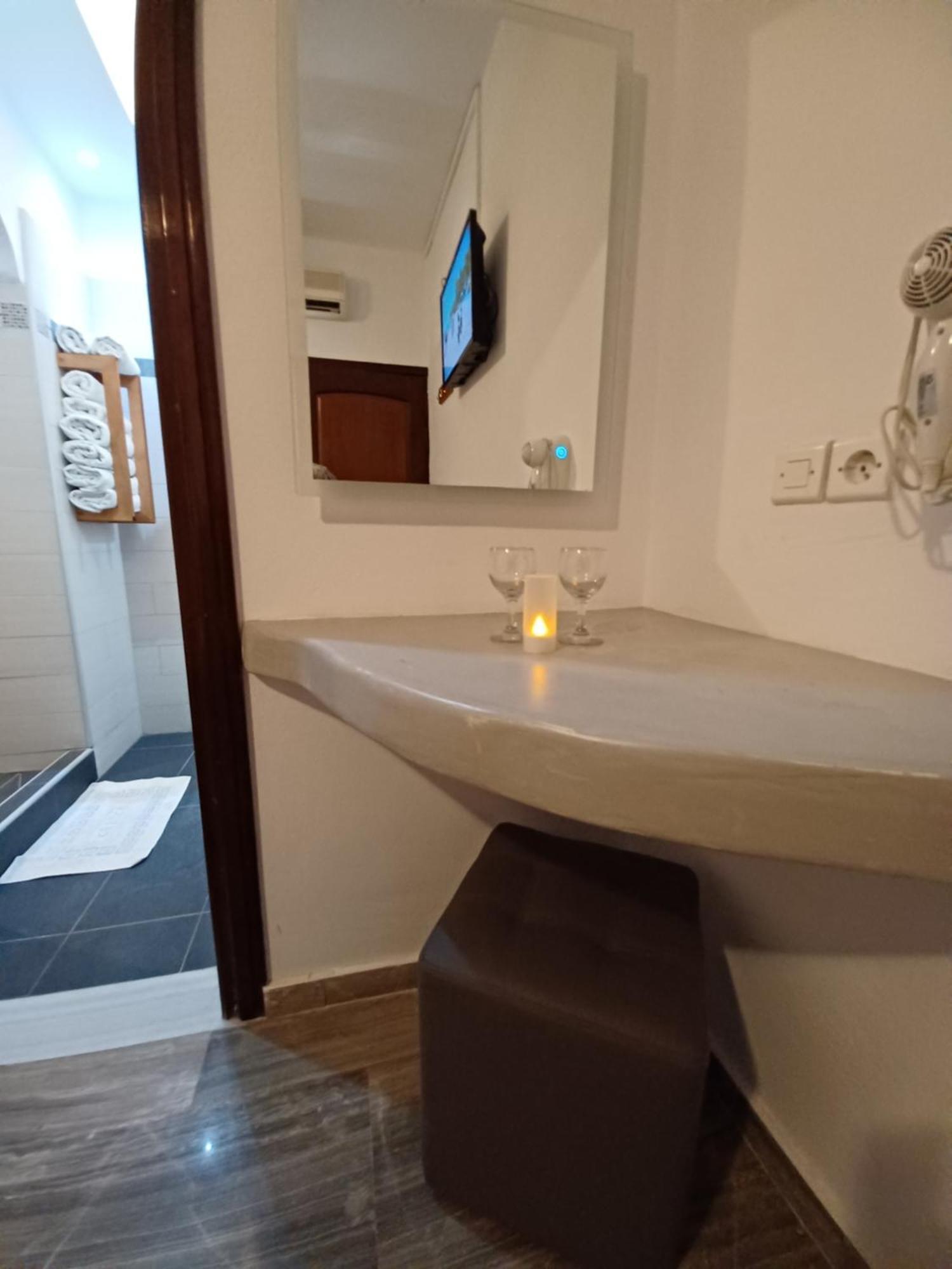 Evelina A Breath Away From The Black Offer Plenty Of Type To Every Traveler's Needs-economic Rooms-thematic Rooms-design Rooms-kitchenette Rooms-studios-small Гостевой дом Перисса