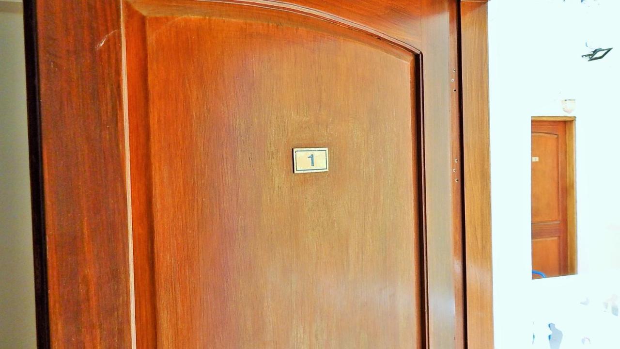 בית הארחה Evelina A Breath Away From The Black Offer Plenty Of Type To Every Traveler's Needs-economic Rooms-thematic Rooms-design Rooms-kitchenette Rooms-studios-small פריסה