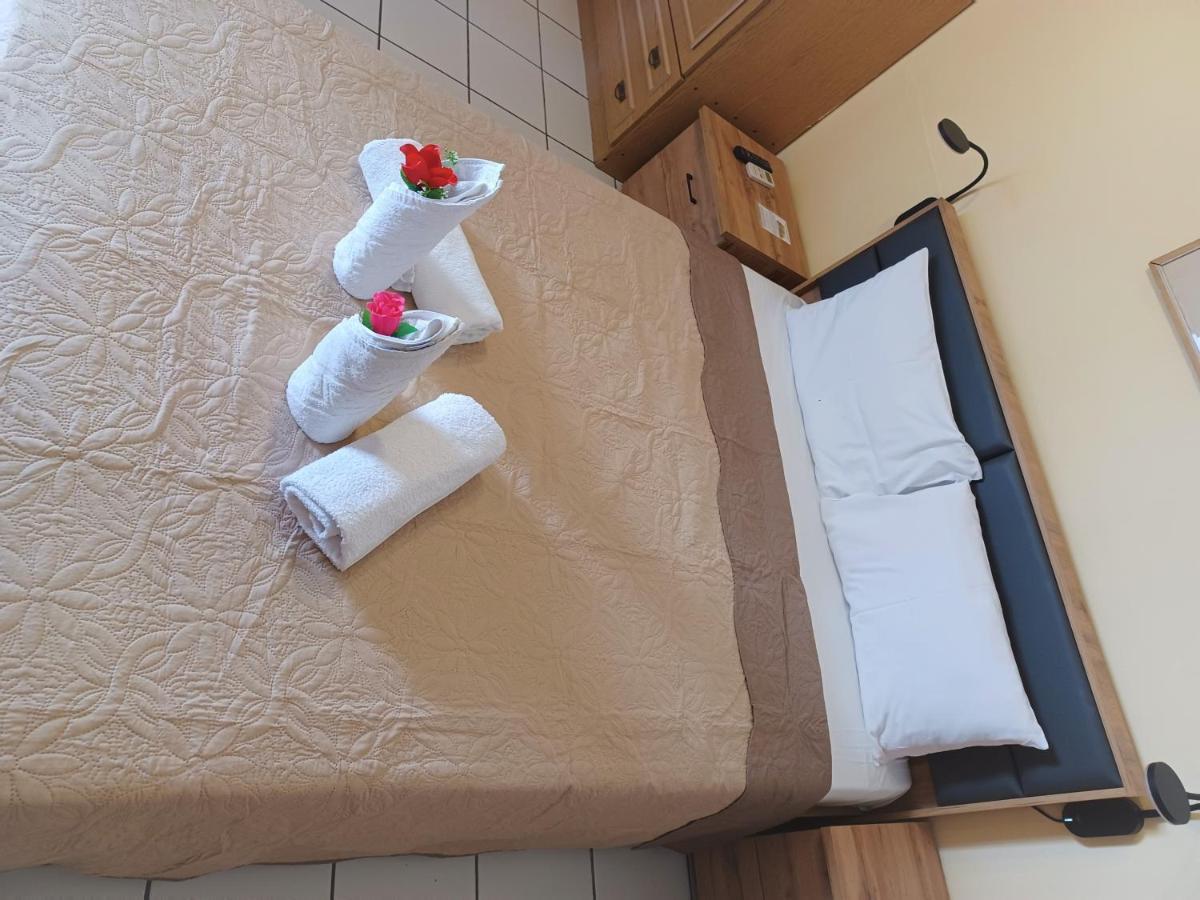 Evelina A Breath Away From The Black Offer Plenty Of Type To Every Traveler's Needs-economic Rooms-thematic Rooms-design Rooms-kitchenette Rooms-studios-small