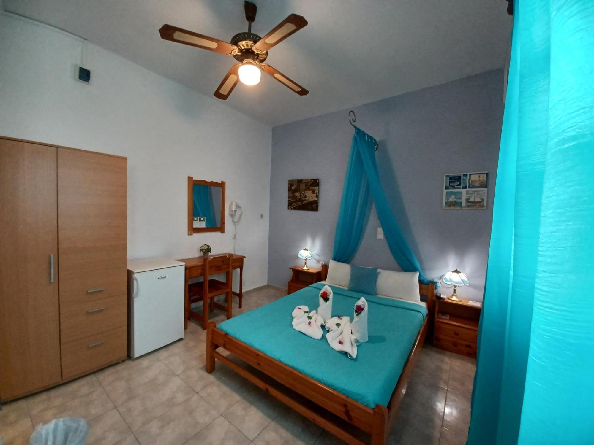Evelina Pension: Diverse Near Black 招待所 *